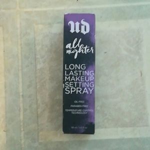 Urban Decay all nighter setting spray